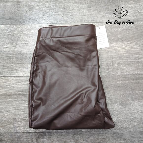 Eloquii Faux Leather Pull On Slim Pants Size 14 - Picture 6 of 6